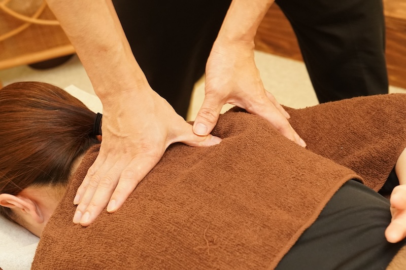 やさしい手技で体を導く「ソフトタッチ調整」